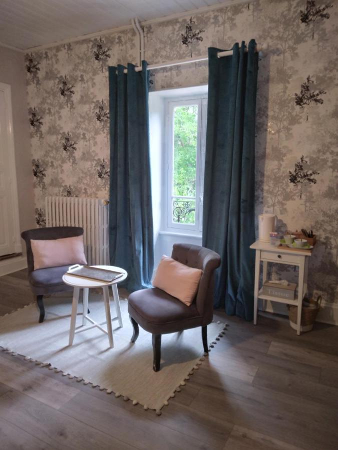 Domaine De Marchal - Chambres Et Table D'Hotes Celles-Sur-Durolle Екстериор снимка